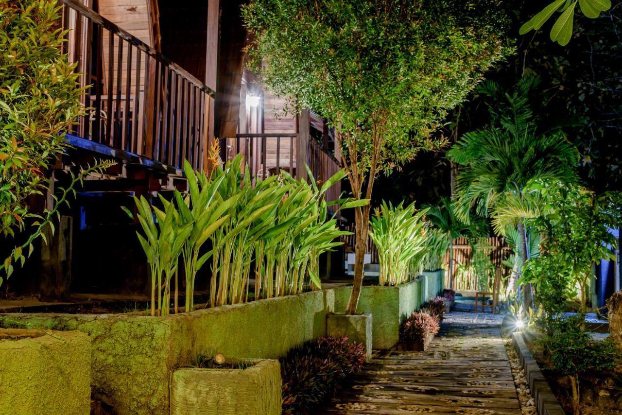 The Granyam Garden Cottage Batununggul Extérieur photo